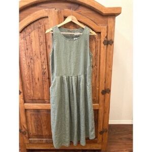 Malvin I love Linen Green Linen Midi Dress